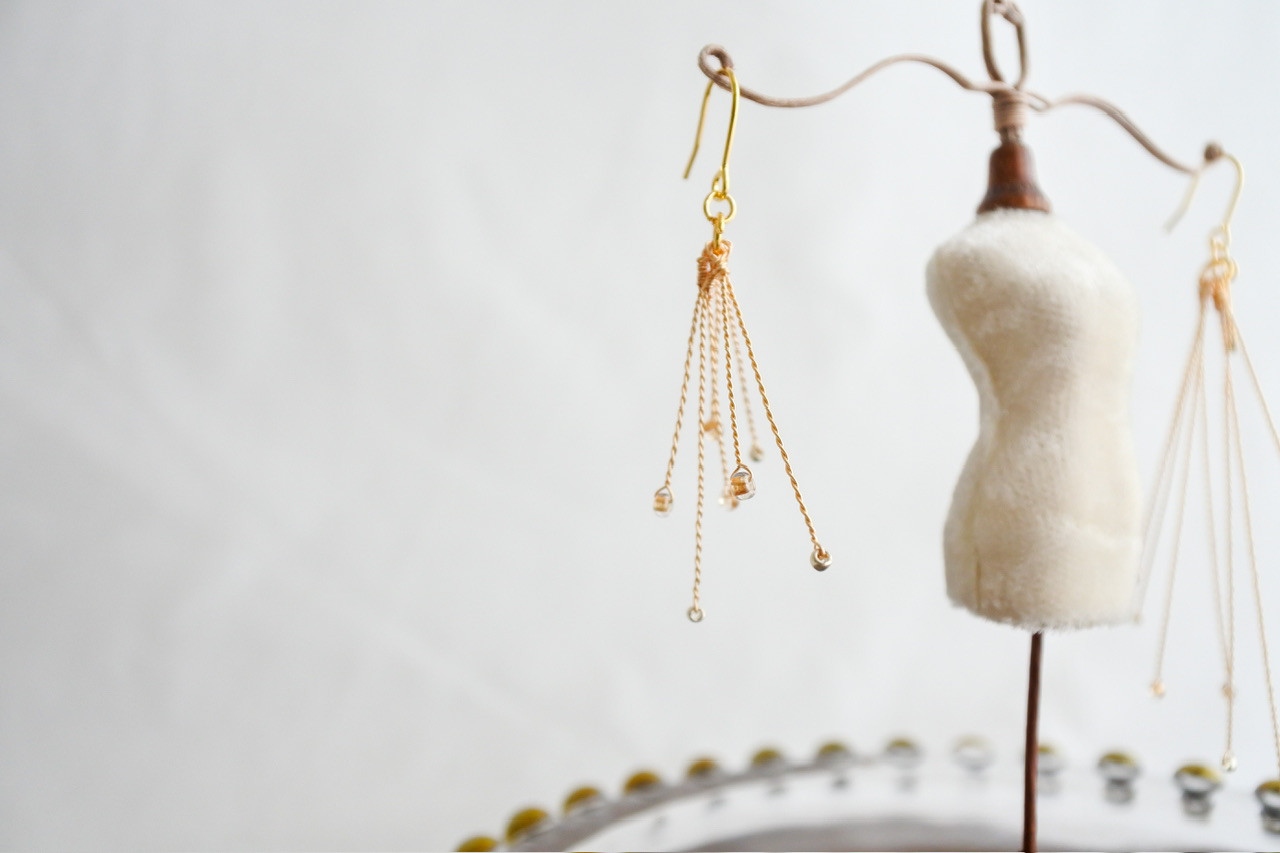 小枝耳飾り3点セット【箒星(ほうきぼし)大の両耳と小の片耳】小枝ピアス　小枝イヤリング　ワイヤーアクセサリー　星