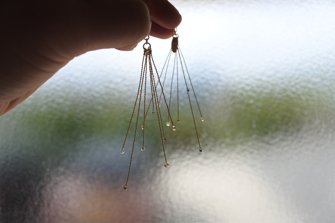 小枝耳飾り3点セット【箒星(ほうきぼし)大の両耳と小の片耳】小枝ピアス　小枝イヤリング　ワイヤーアクセサリー　星