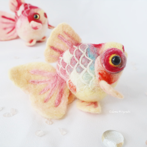 定番の冬ギフト 受注制作】 桜出目金 金魚 羊毛フェルト 羊毛フェルト deme 羊毛フェルト