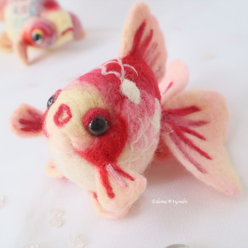 受注制作】桜琉金 金魚 羊毛フェルト 羊毛フェルト deme＊tyoubi