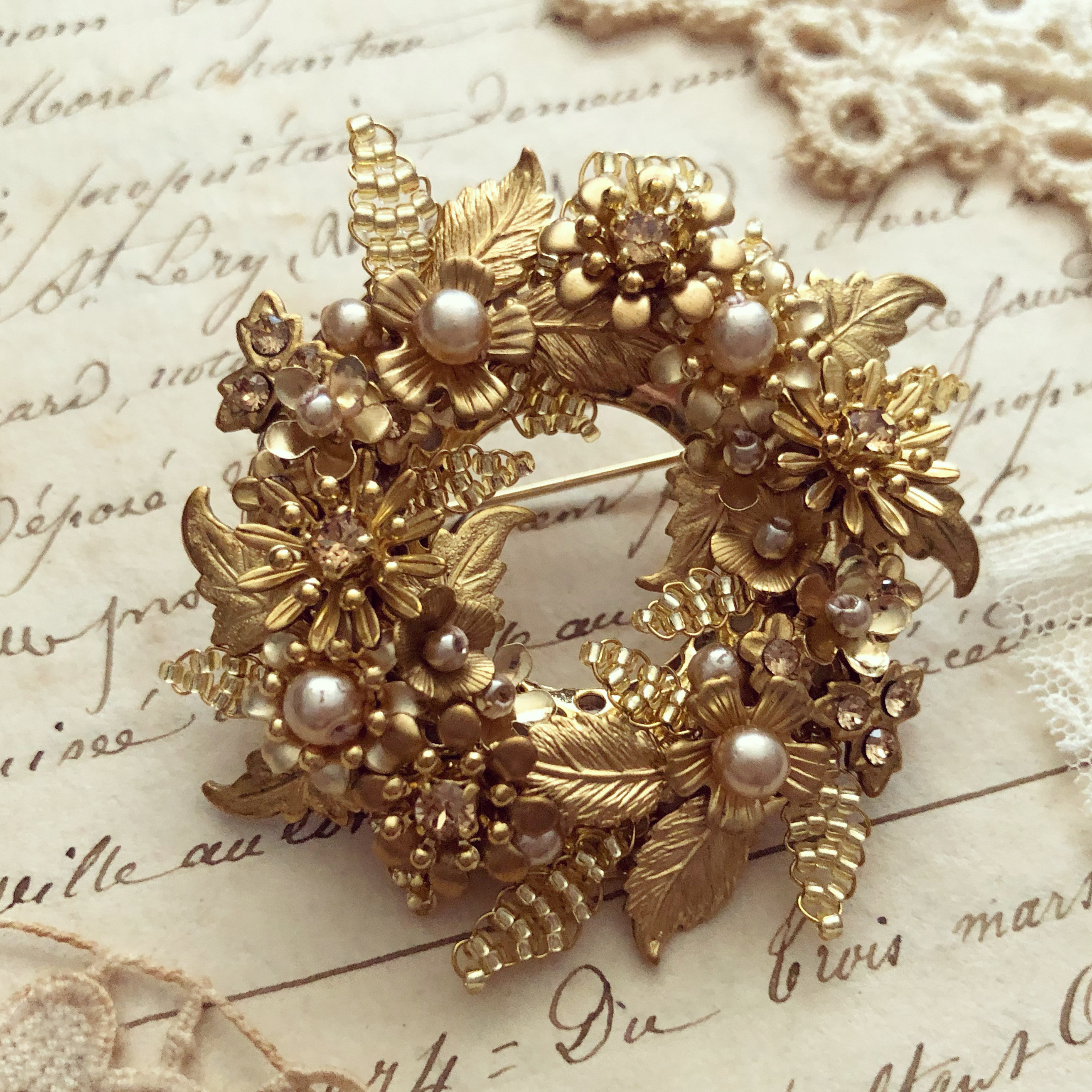 ［受注制作］golden dewdrop ブローチ (リース)