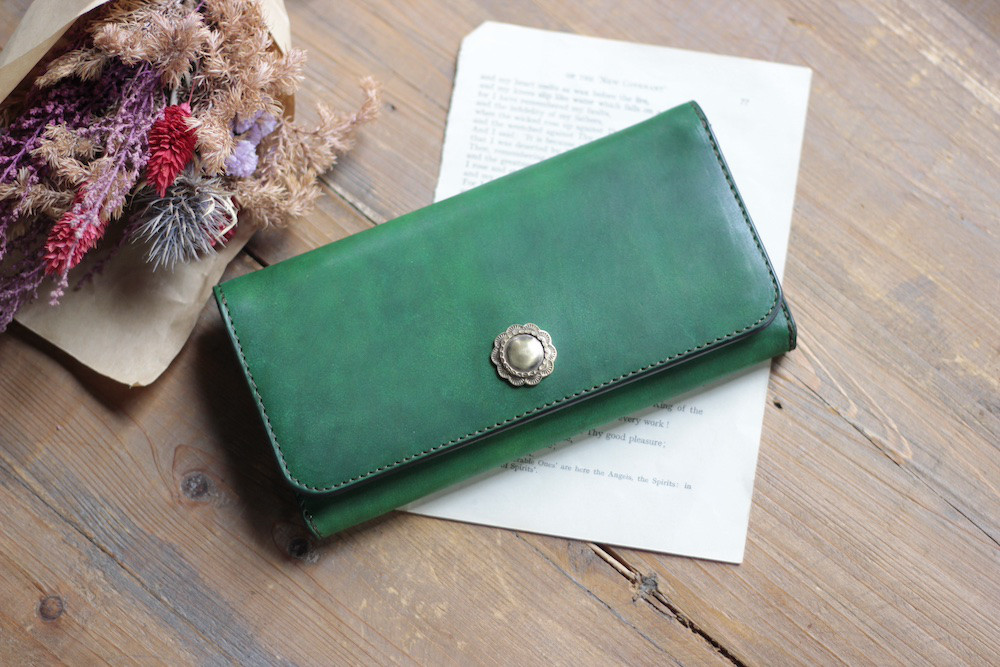 受注製作品　BL ロングウォレット ベルギーヌメ革／手染めブライトグリーン