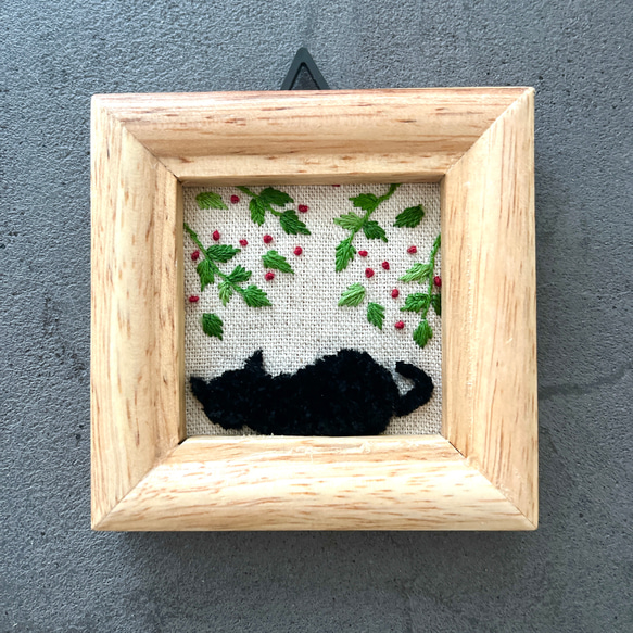 猫の刺繍アート フレーム付き