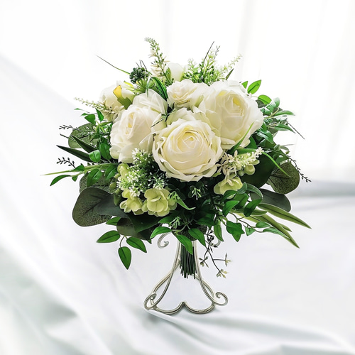 白×グリーン南国クラッチブーケ☆ブートニア