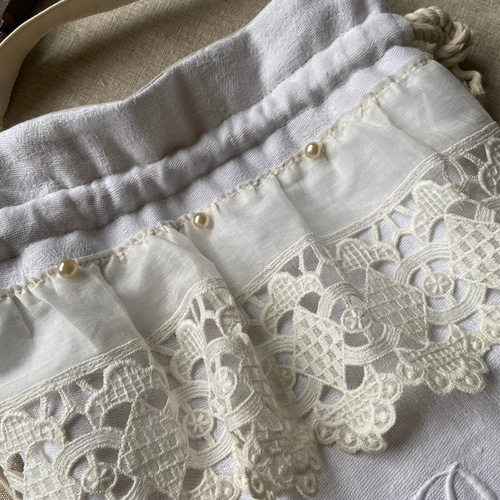 「かわいい～！」 whiteworkフランスアンティーク巾着ショルダー*手刺繍 ショルダーバッグ