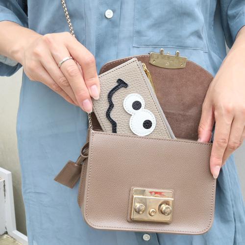 ビビットピンク】思わず誰かに見せたくなる/身軽に時短決済♪最軽量の