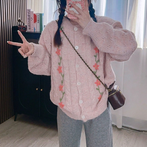 秋冬の新作 * ピンクのセーターニット * 刺繍の花カーディガン