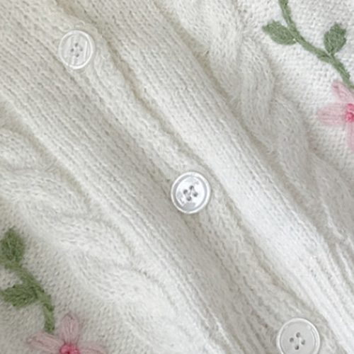 秋冬の新作 * ピンクのセーターニット * 刺繍の花カーディガン