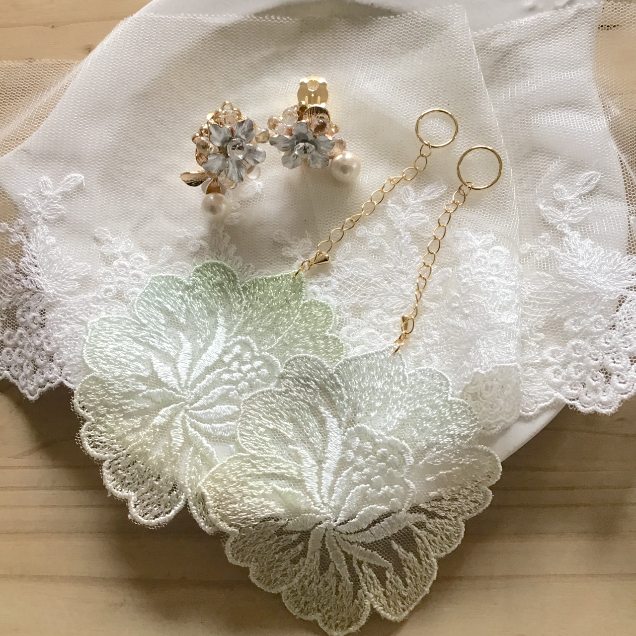 【2wayイヤリング】手染めレース　お花　パール　結婚式　成人式　和装　ウエディング　ブライダル　結婚式545