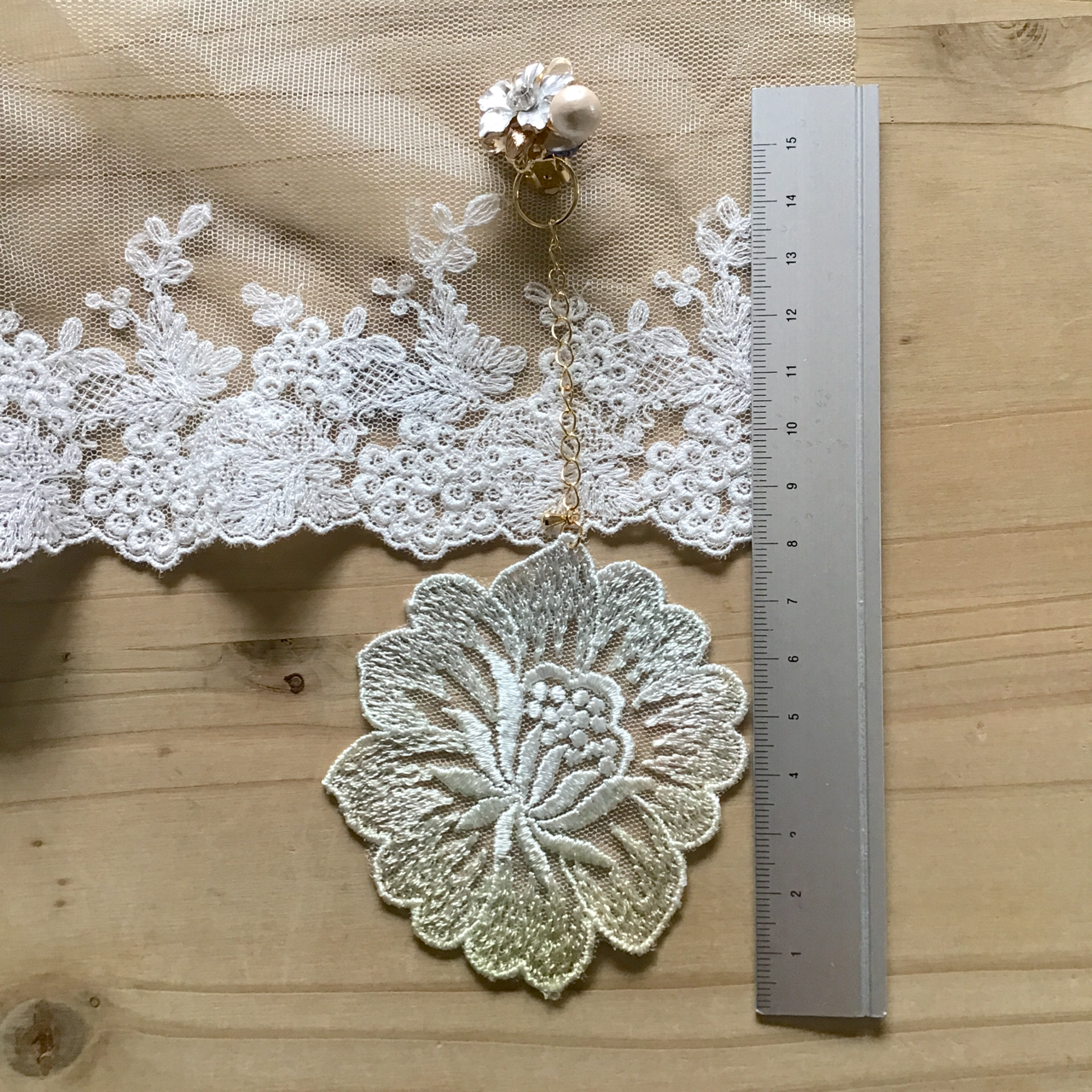 【2wayイヤリング】手染めレース　お花　パール　結婚式　成人式　和装　ウエディング　ブライダル　結婚式545