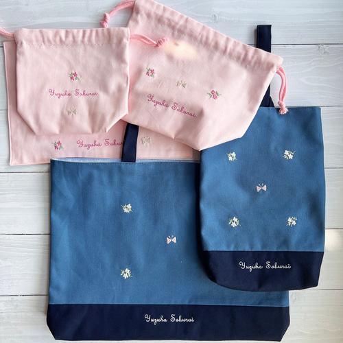 お名前刺繍できます！小花と蝶々の刺繍のレッスンバックとシューズ