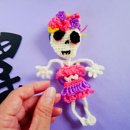 へびのステファン あみぐるみキット | WISTERIA 手作りのお店 ピンク