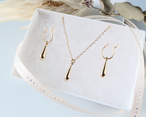 長さ調節可能☆雫のネックレス•イヤリングセット/痛くないイヤリング