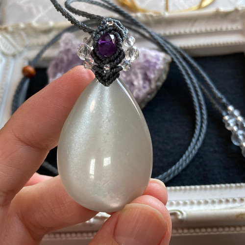 ムーンストーン（ライトグレーカラー） 天然石マクラメ編みネックレス