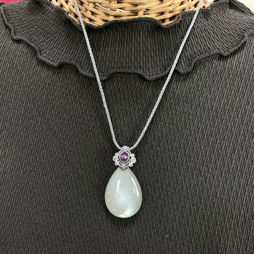ムーンストーン（ライトグレーカラー） 天然石マクラメ編みネックレス