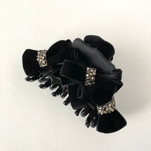 The Hany 黒ベルベットリボンヘアクリップ The Hany 黒ベルベットリボンヘアクリップ The Hany 黒