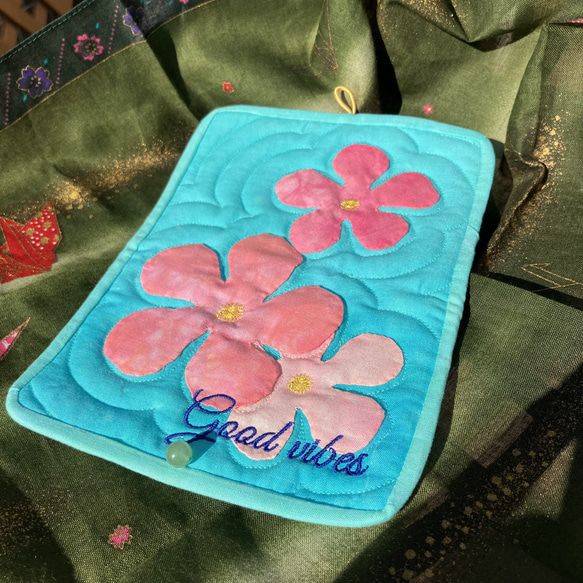 ピンクのプルメリアのティッシュケース　受注製作 2枚目の画像