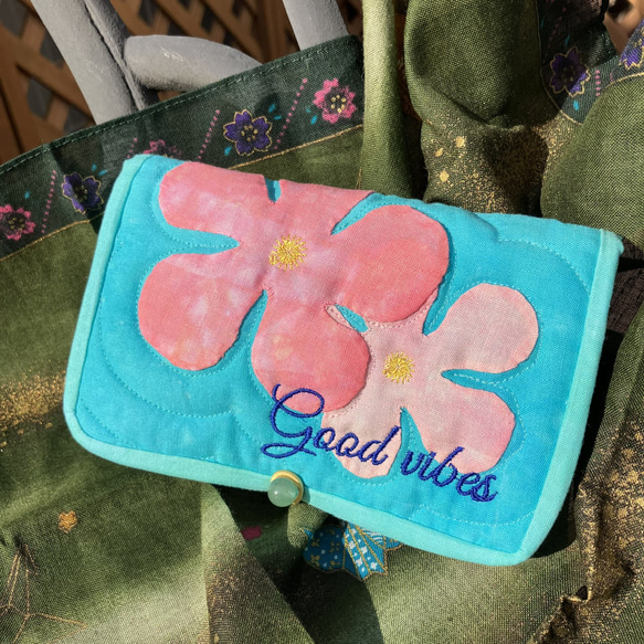 ピンクのプルメリアのティッシュケース　受注製作 1枚目の画像