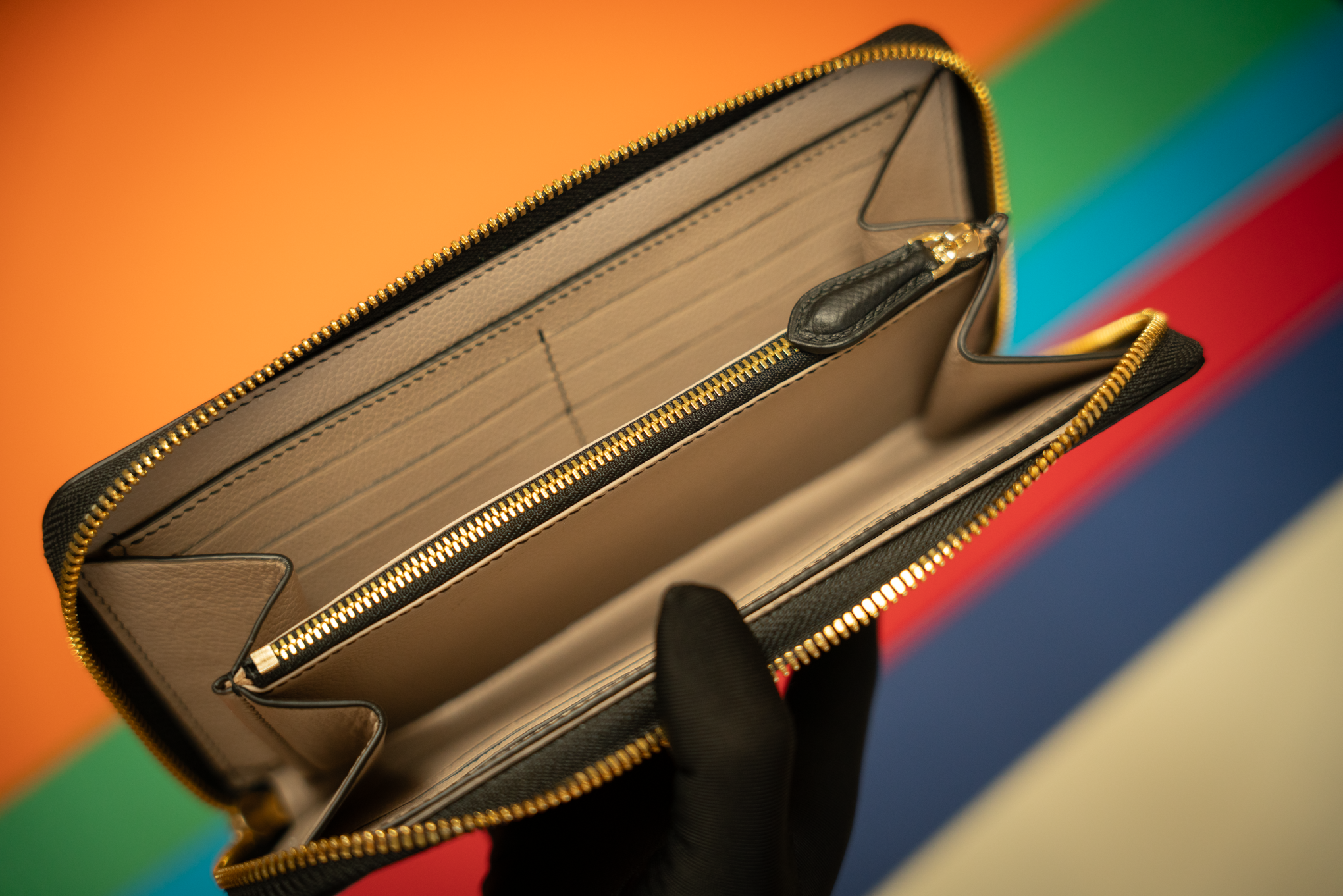 ファスナー付き長財布 - MIRA