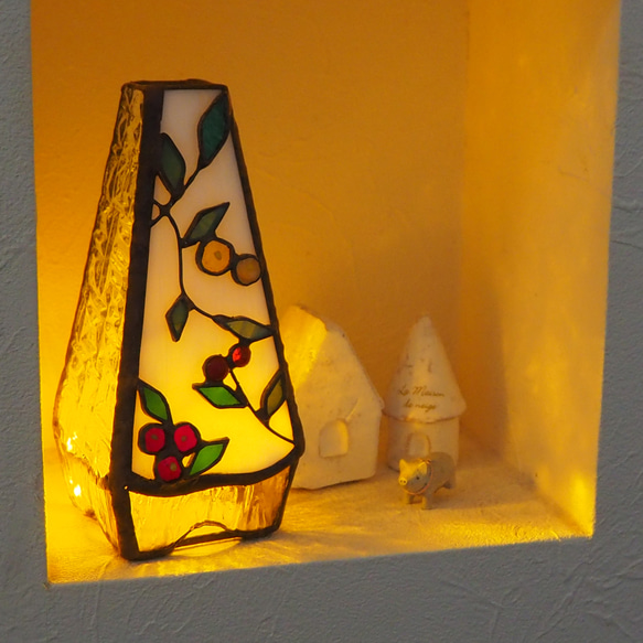 ステンドグラスのクリスマスキャンドル 1枚目の画像