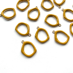 【4個】メタルチャーム＊不規則フレーム＊マスタードイエロー 3枚目の画像