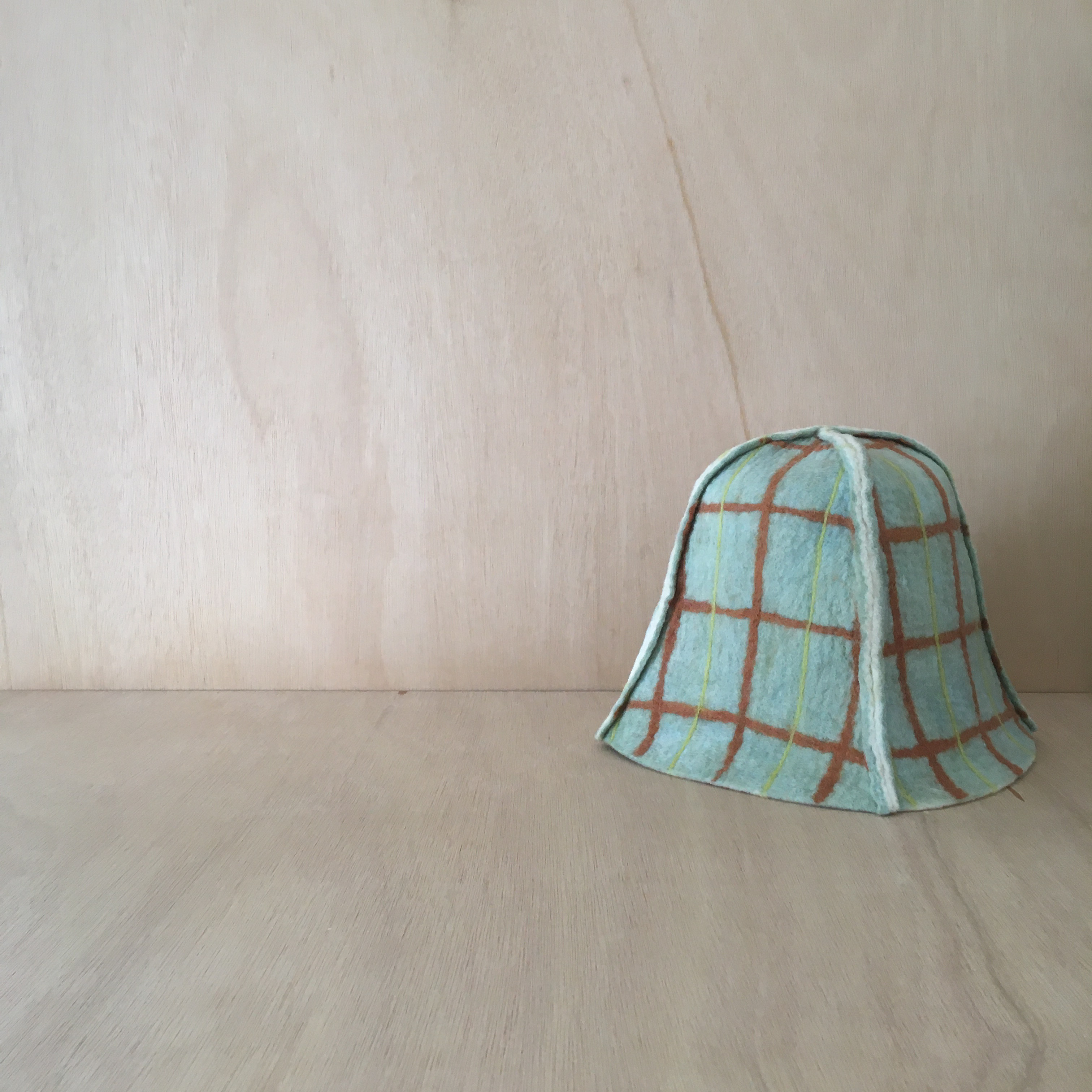 羊毛フェルト　サウナハット　ゆらゆらチェック　ぐりーん×おれんじ×きいろ