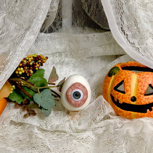 目玉卵（青）1個 素材＝目玉:ガラス 殻:陶磁器(一部レジンその他)高さ