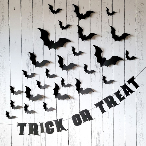 ハロウィン壁面飾り】羽ばたくコウモリの群れ26枚セット（Trick or