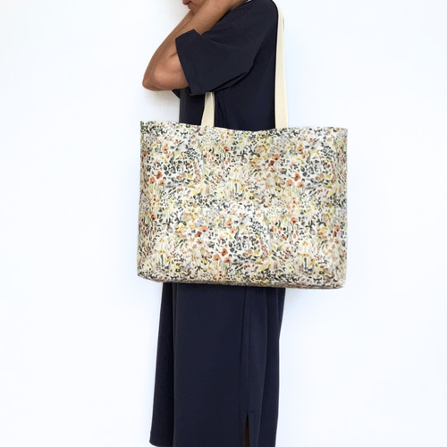 リバティ/フェルダ 大きめトートバッグ 防水・撥水 雨や汚れに強い