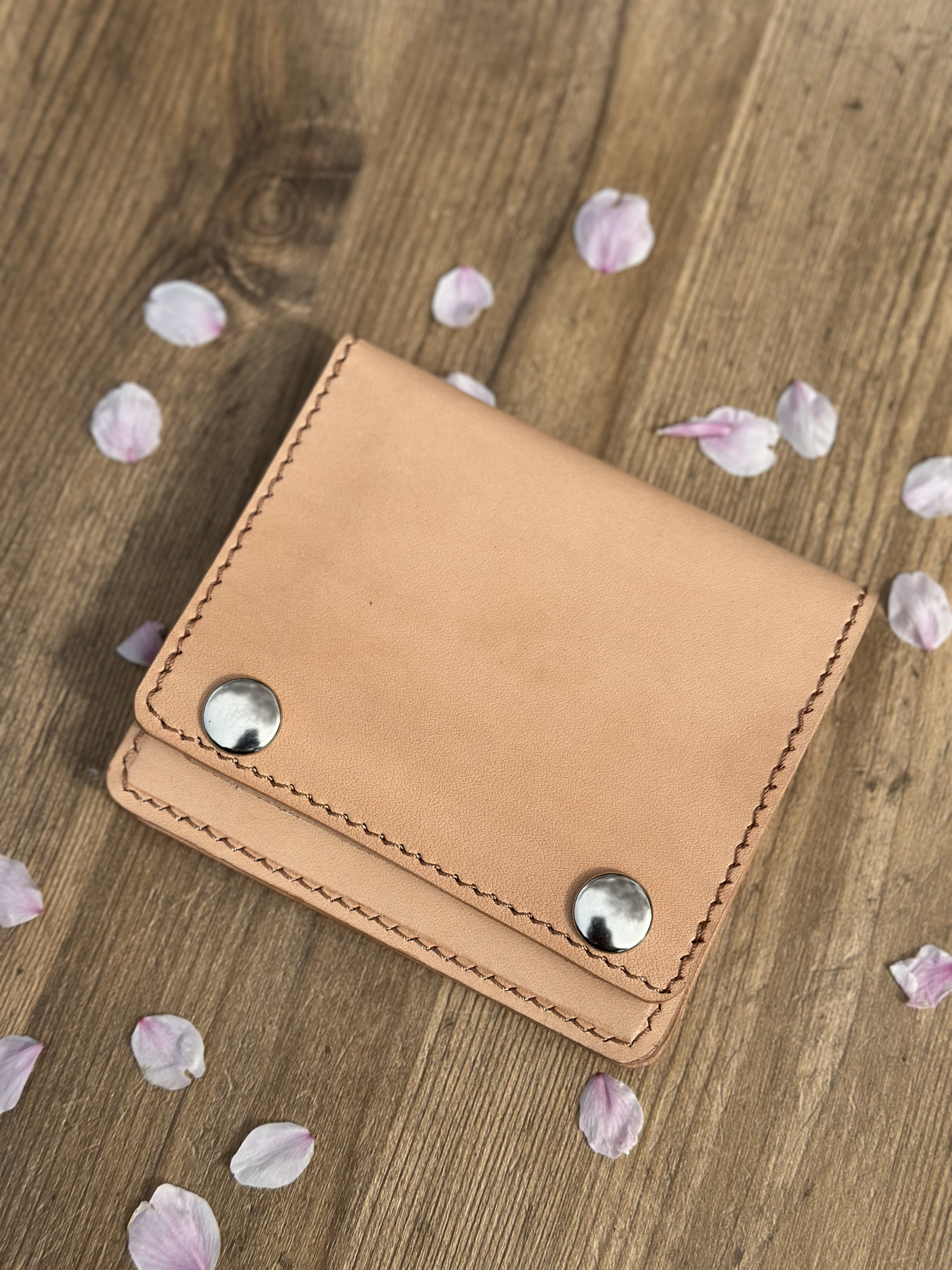 ボックストラッカーウォレット