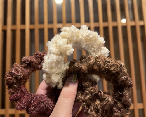 ハンドメイド　ヘアアクセサリー　シュシュ　カチューシャ ROQUE (2点セット)シュシュ&カチューシャ セット シンプルデザイン