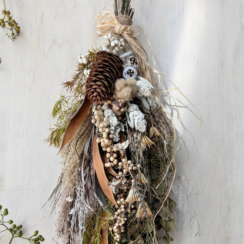 専用＊ドイツトウヒ＆ペッパーベリー  ドライフラワースワッグ ドイツトウヒ＆ペッパーベリー ドライフラワースワッグ スワッグ fu.wa