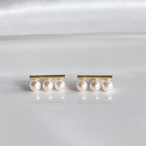 あこや真珠 3連パールピアス バーライン シンプルラインピアス