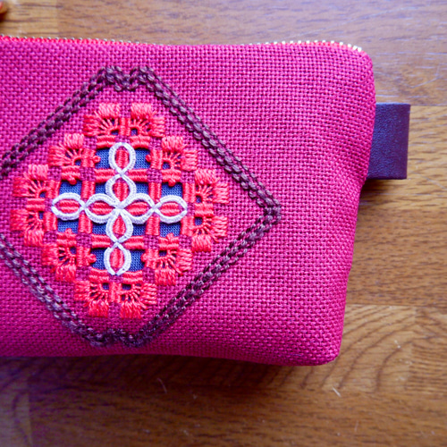 ハーダンガー刺繍×こぎん刺し】ミニミニ刺繍ポーチ＊赤 小銭入れ