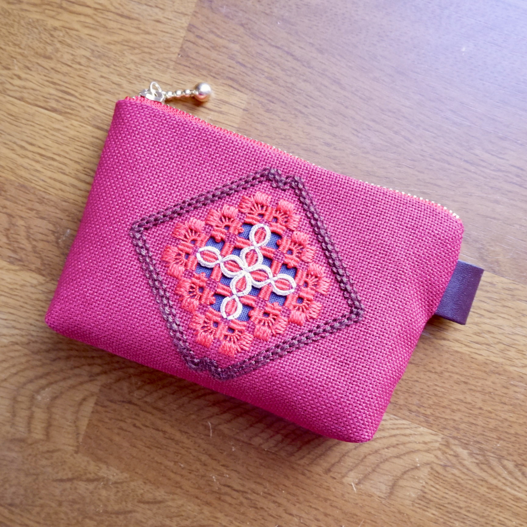 ハーダンガー刺繍×こぎん刺し】ミニミニ刺繍ポーチ＊赤 小銭入れ