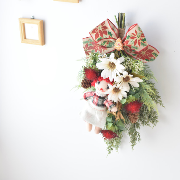 《3日以内発送》カントリードール入りホワイトマムのクリスマススワッグ《43cmボリューム  》＊Creema限定＊ 4枚目の画像