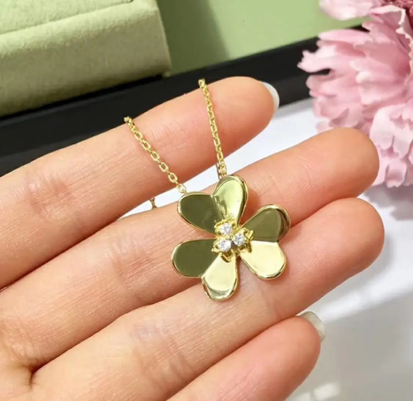 最高級✨ハイクオリティ✨テントウムシネックレス✨ 最高級】creema限定 ハイグレード ラージフラワー ダイヤモンド