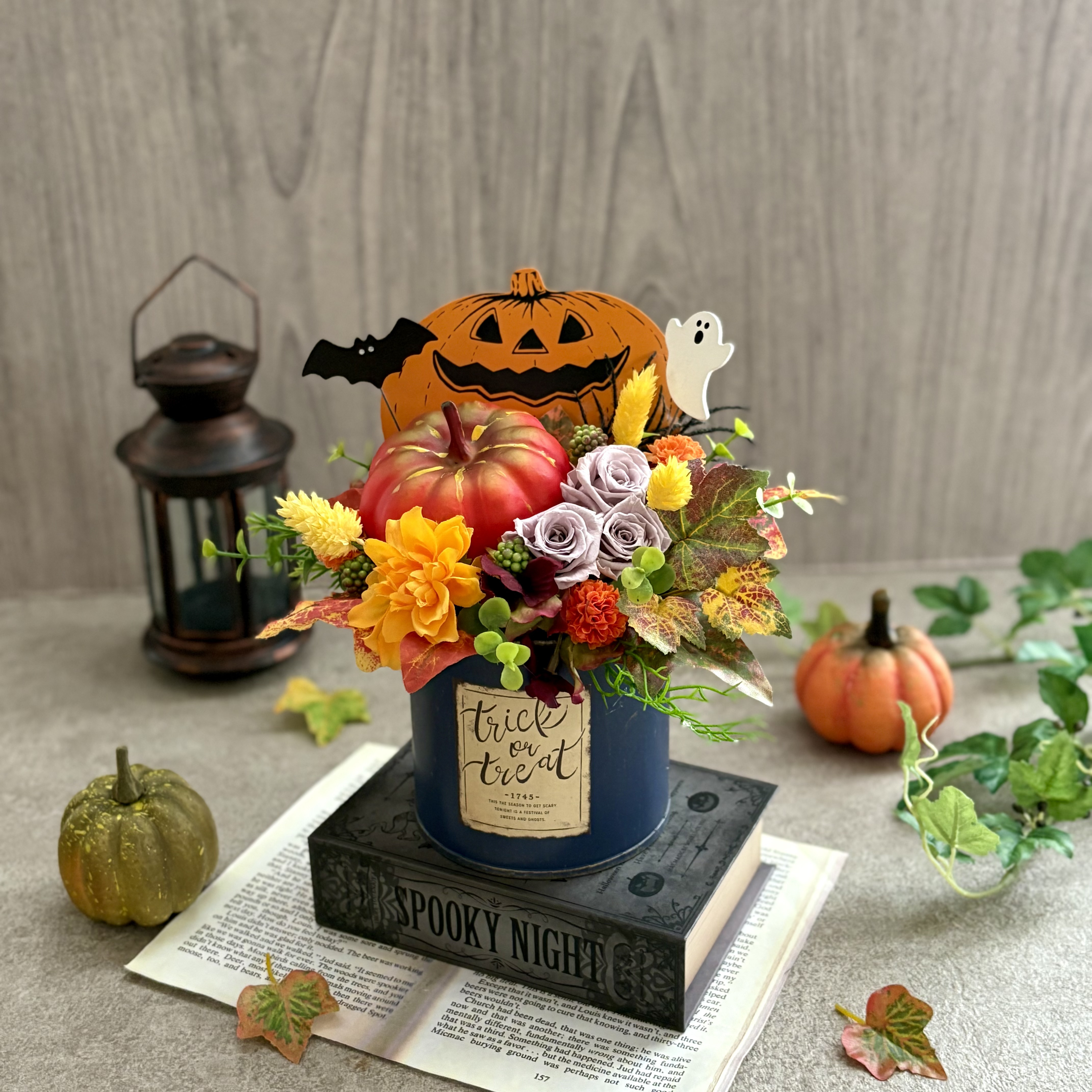 オレンジ＆バーガンディの豪華アレンジメント｜秋冬・ハロウィン・クリスマスに