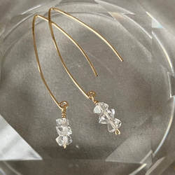 ハーキマークォーツ ピアス（フック・チェーン） の人気通販｜Creema