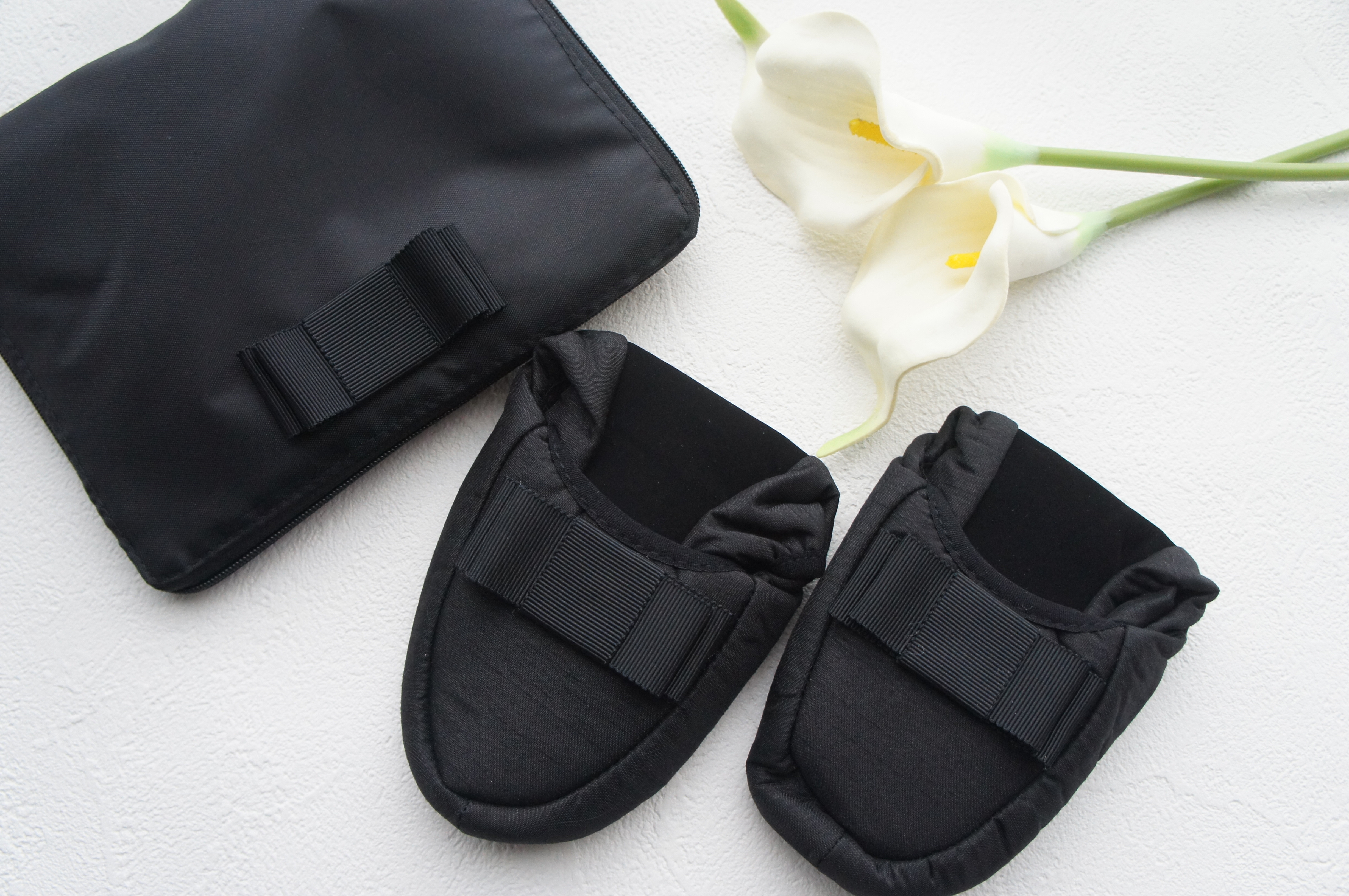 折りたたみスリッパ　携帯スリッパ　ルームシューズ　収納ケース
