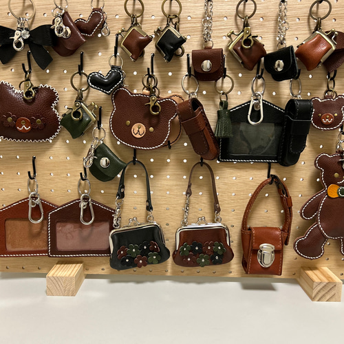 4500円→2000円値下げ 姫路レザーくまちゃんチャーム◇焦げ茶 革