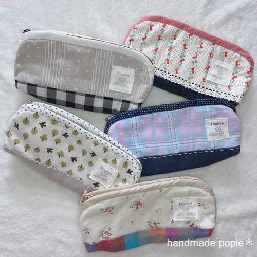専用ページです パッチワーク　ペンケース　ポーチ　ハンドメイド パッチなペンケース＊4 ◻️可愛い◻️パッチワーク◻️コスメポーチ