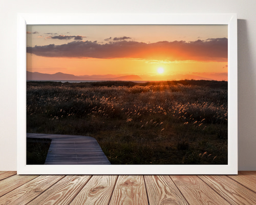夕空 写真 額付き アート A3 夕焼け A3】写真 ビーチ 海 太陽 夕焼け/アートポスター額付 国内生産