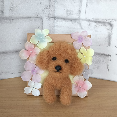 羊毛フェルト 花束を持ったトイプードル からみあい
