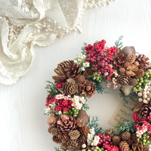 木の実とベリーのリース 秋 冬 クリスマス シーズンリース 壁掛け