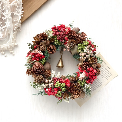 木の実とベリーのリース 秋 冬 クリスマス シーズンリース