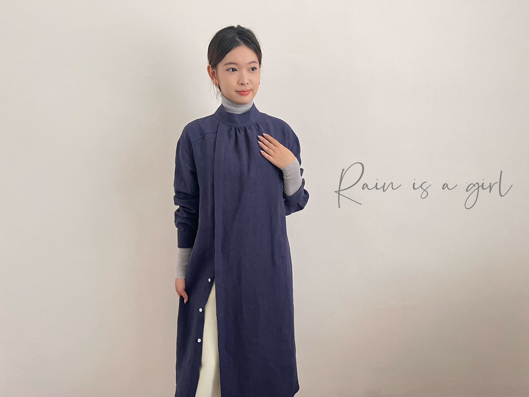 【特別デザイン★立ち襟の長袖シャツワンピース★リネン100%】BLUE★片側ボタン留め★重ね着★スリット★Q-77