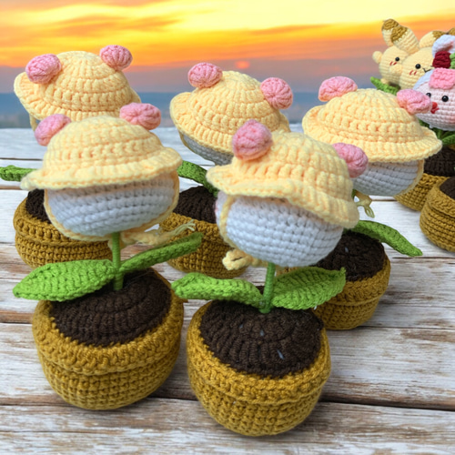 VietnamHandmade 手作あみぐるみ 帽子付きキャラクター ぬいぐるみ VietnamHandmade 手作あみぐるみ 帽子付きキャラクター