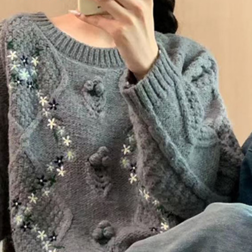 秋冬の新作 * レトロな手編みセーター * クルーネック刺繍ニット