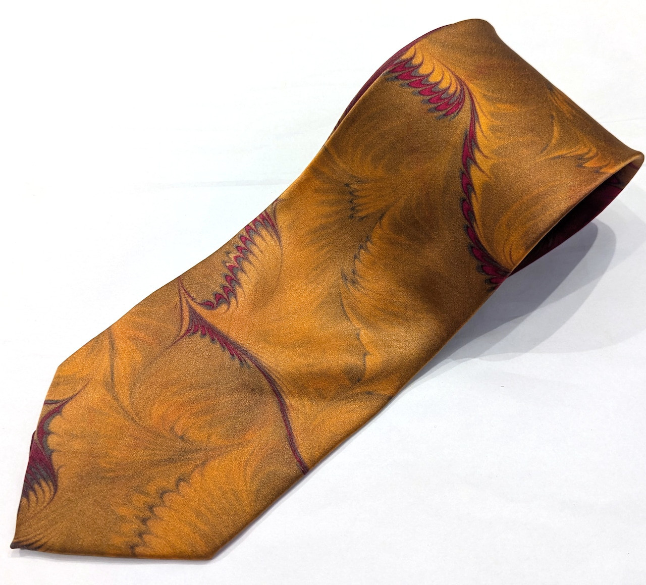 【一点物】墨流し染ネクタイ　オレンジワイン羽模様-NN35